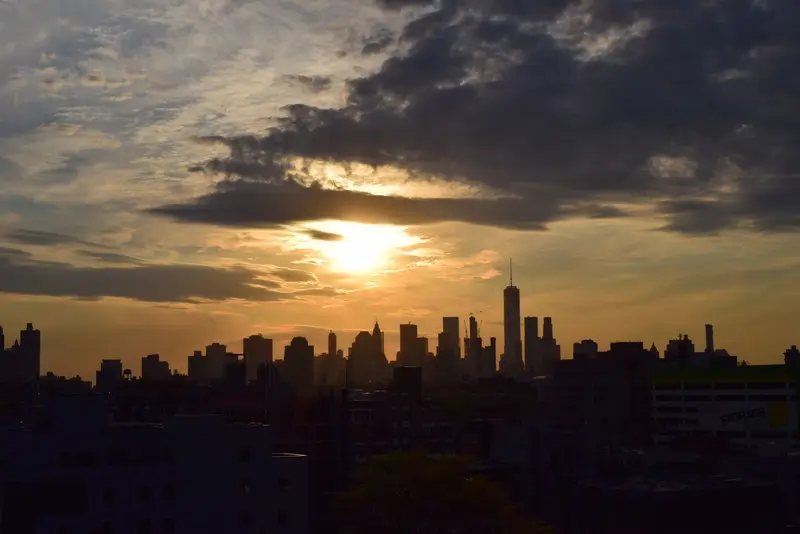 Skyline von New York bei Sonnenuntergang